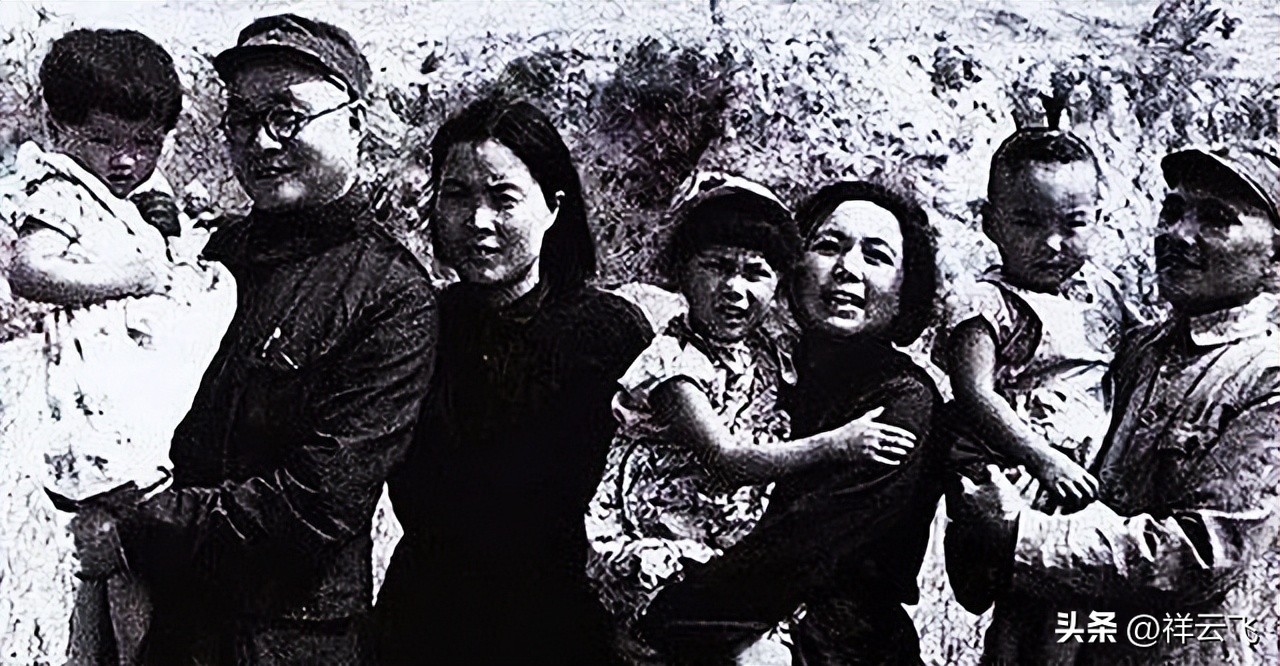 从电话间里保留的“告示”，来看老前辈的帅门家风