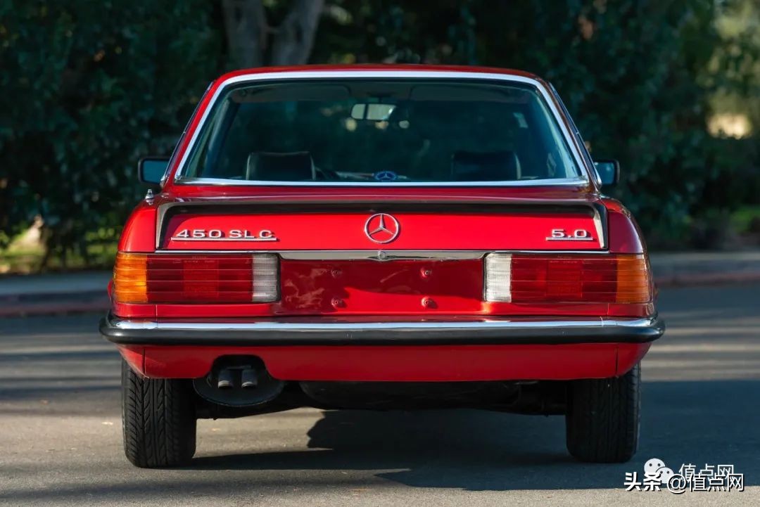 马拉多纳穿过的球鞋拍卖价格,马拉多纳的保时捷