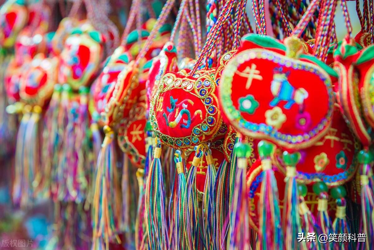 古代男女定情信物开箱,定情信物男女一对