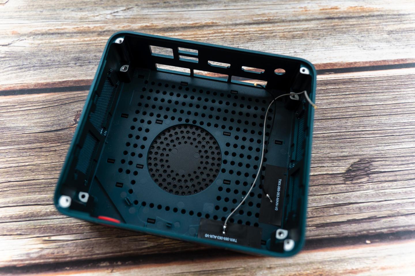 搭载R7-7735HS零刻SER6ProVEST,马甲版深度测试