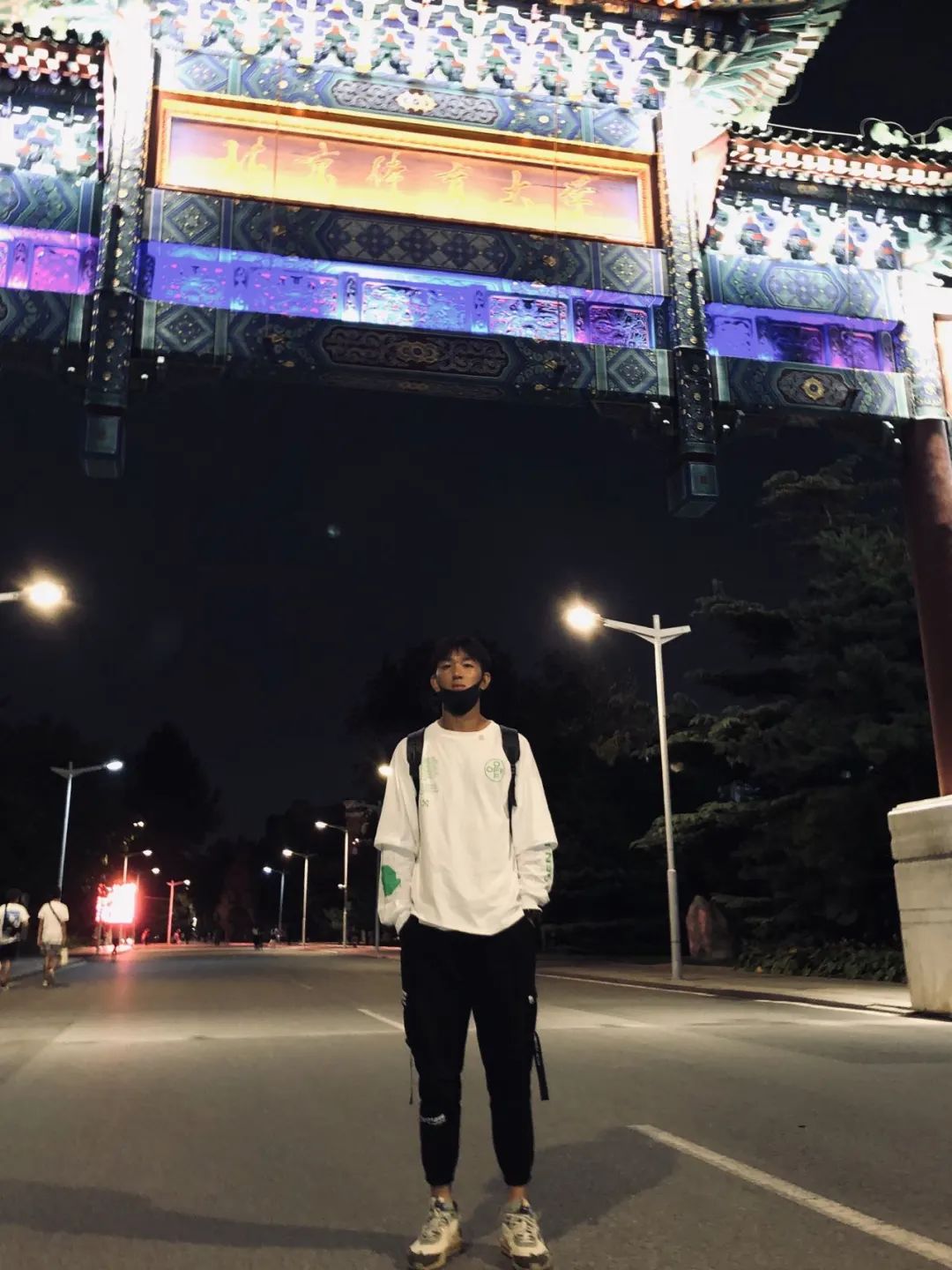 足球少年逐梦百年,足球少年征战绿茵