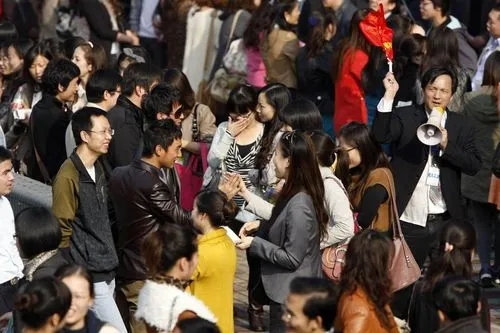 女网红侮辱烈士付出惨重的代价,女网红侮辱革命先烈罪