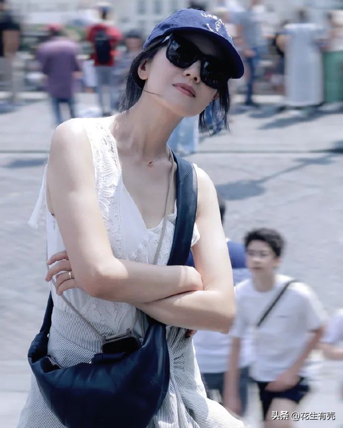 鍝綅鏄庢槦缇℃厱楂樺渾鍦嗚档鍙堝环,楂樺渾鍦嗚档鍙堝环鐨勭埍鎯呰浜虹尽鎱曞悧