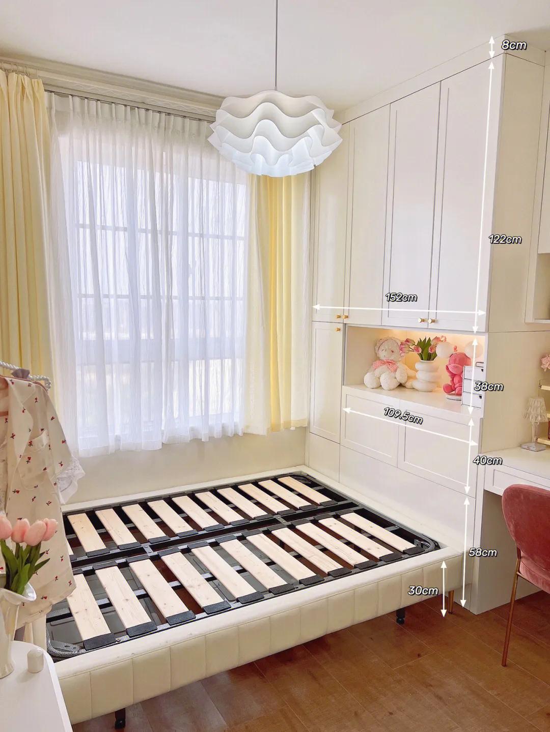 小户型卧室榻榻米床柜一体轻奢风,尚品宅配卧室榻榻米效果图小户型