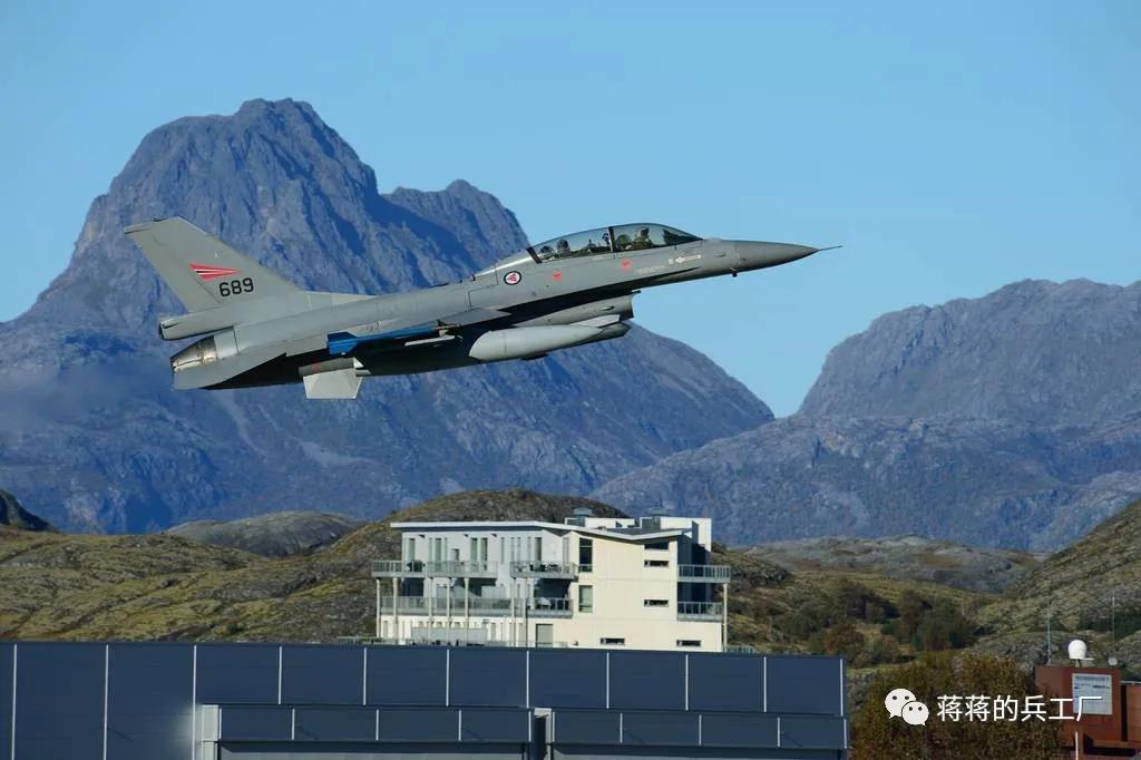 罗马尼亚空军视频,罗马尼亚捡破烂