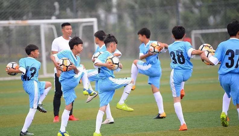 怎么看待中国足球综评,对中国足球的看法演讲稿