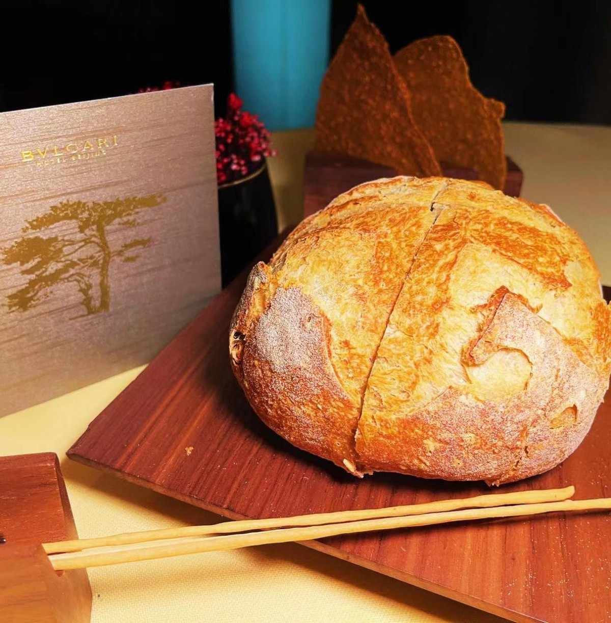 中国第一家真正意义上的主题酒店,中国第一高档酒店