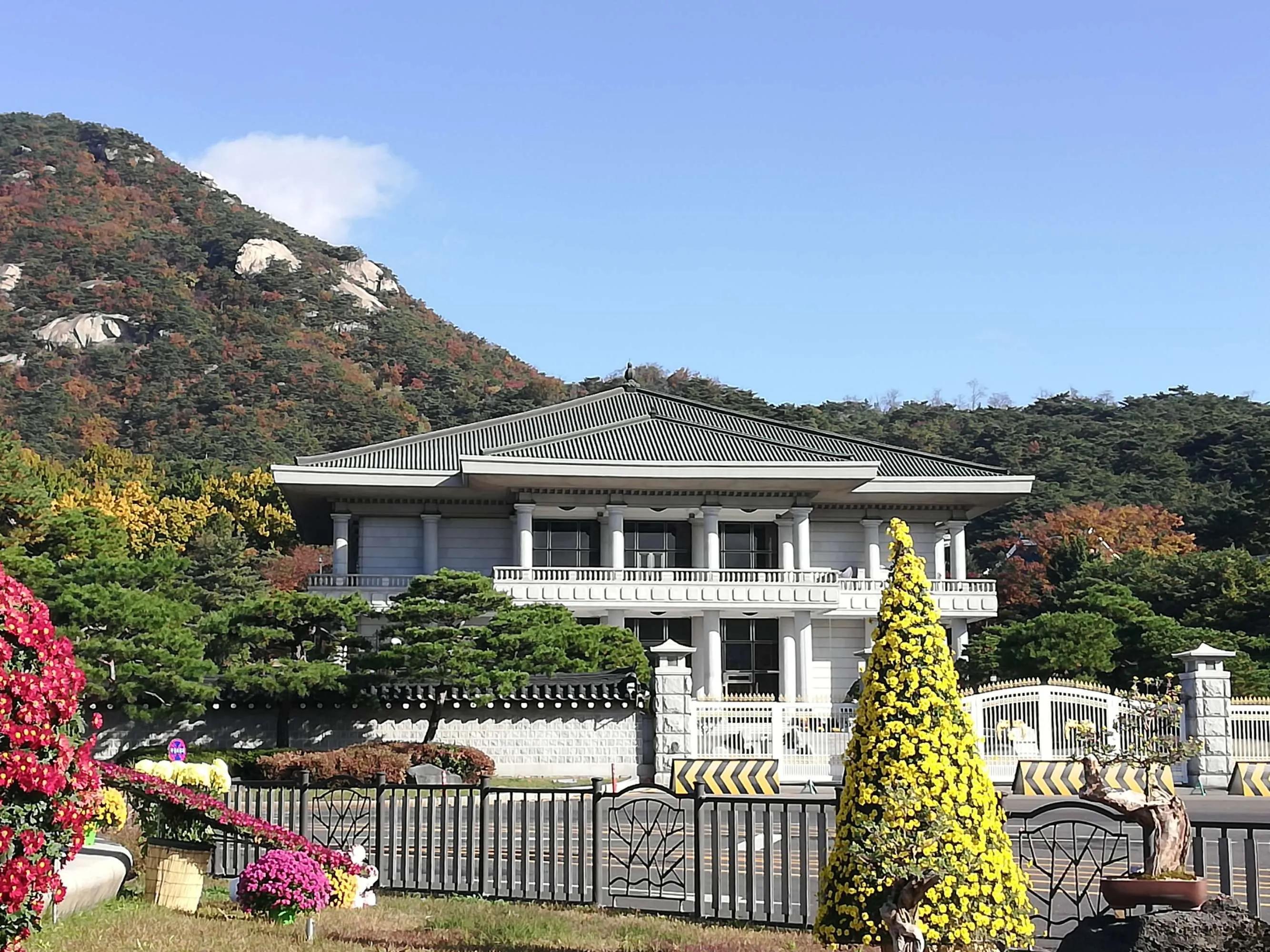 棣栧皵娓歌浣滄枃鐐硅瘎,棣栧皵娓歌涔嬩簩