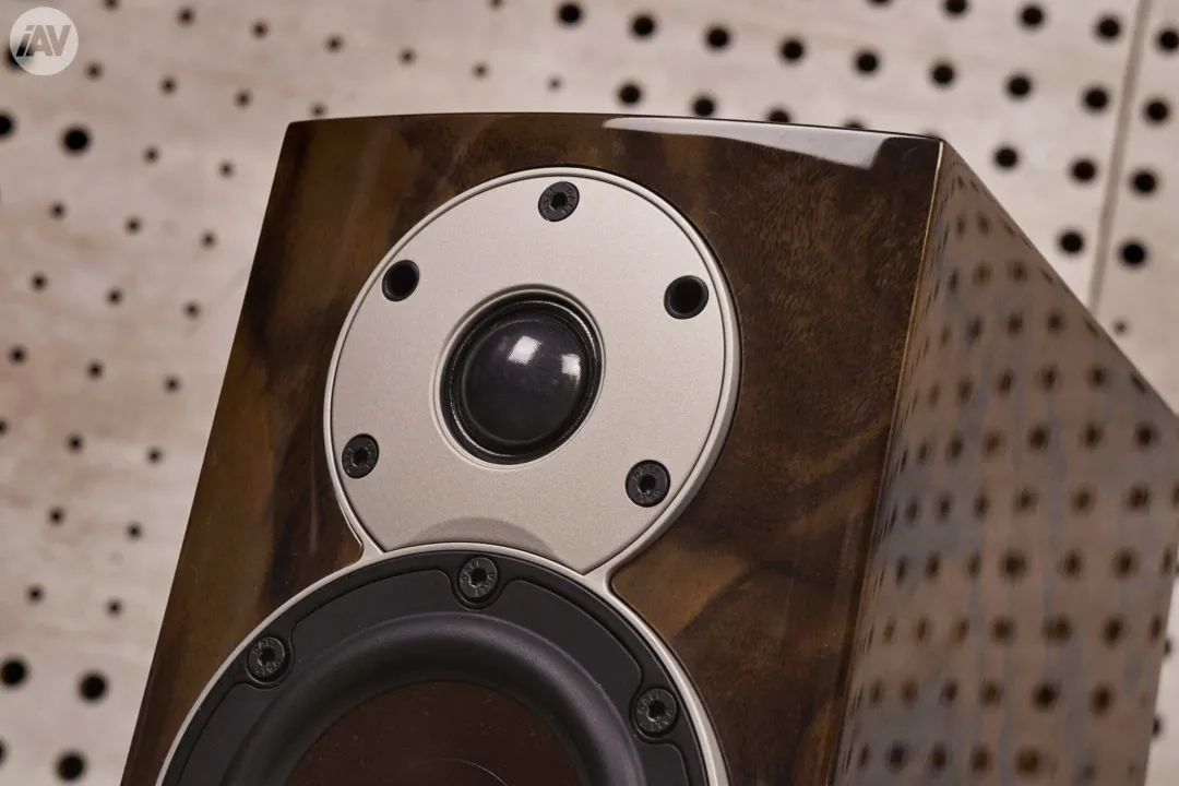 “迷人的SpecialEdition”达尼MENUETSE特别版Hi-Fi书架箱