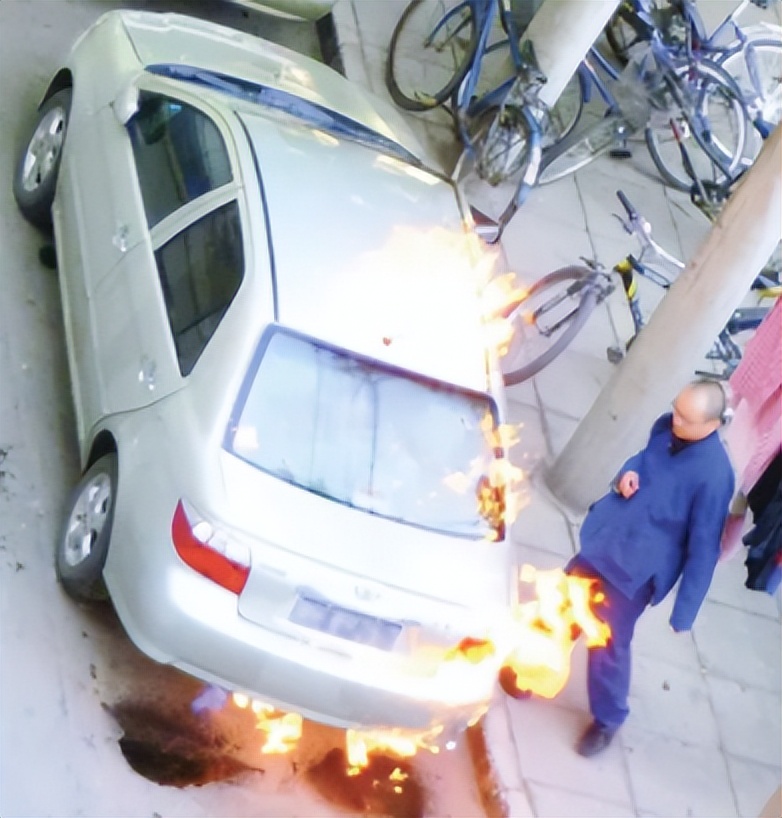 第一狗仔卓伟潘粤明,第一狗仔卓伟