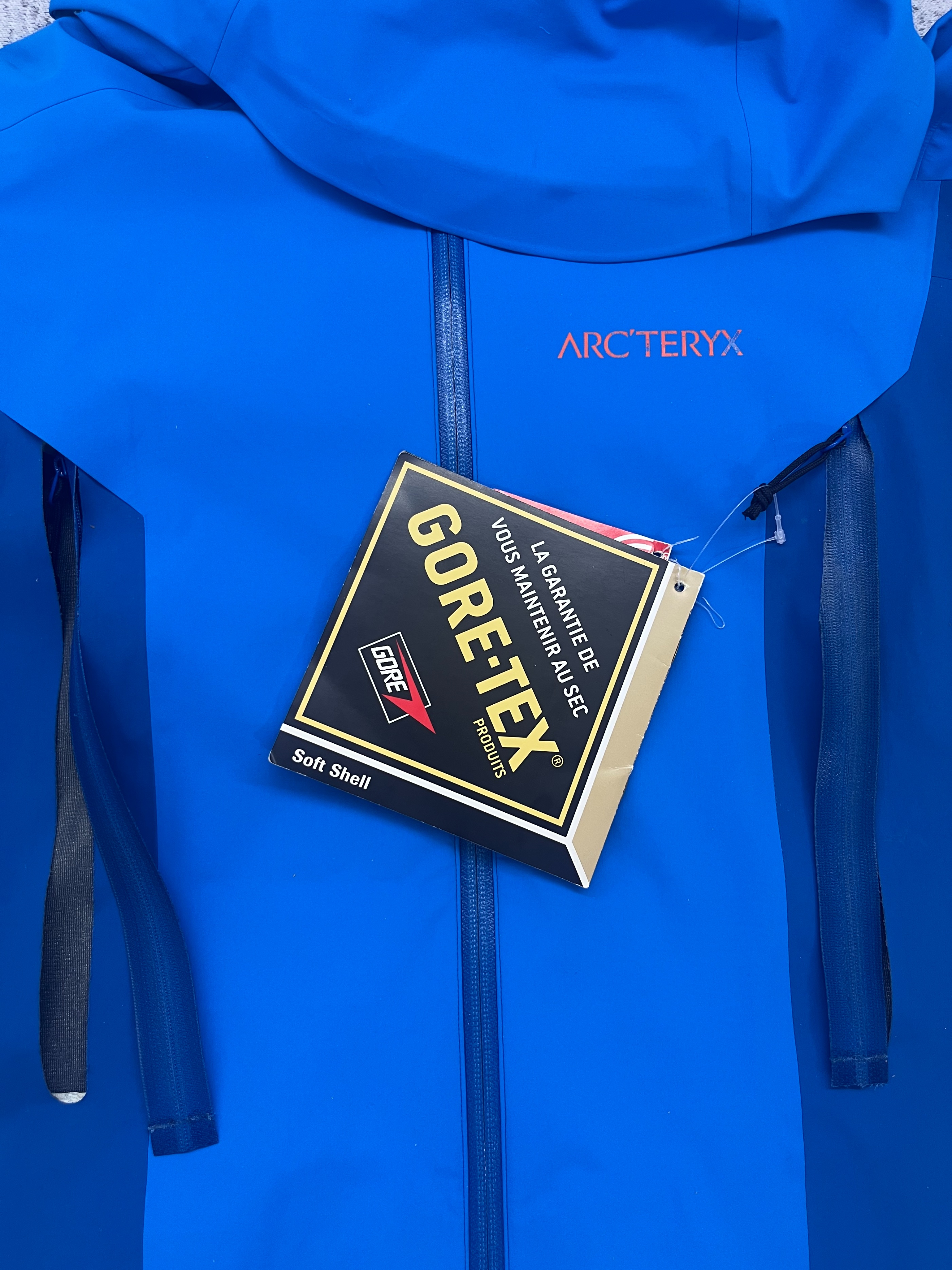 始祖鸟顶级雪服,十年前的始祖鸟能买吗