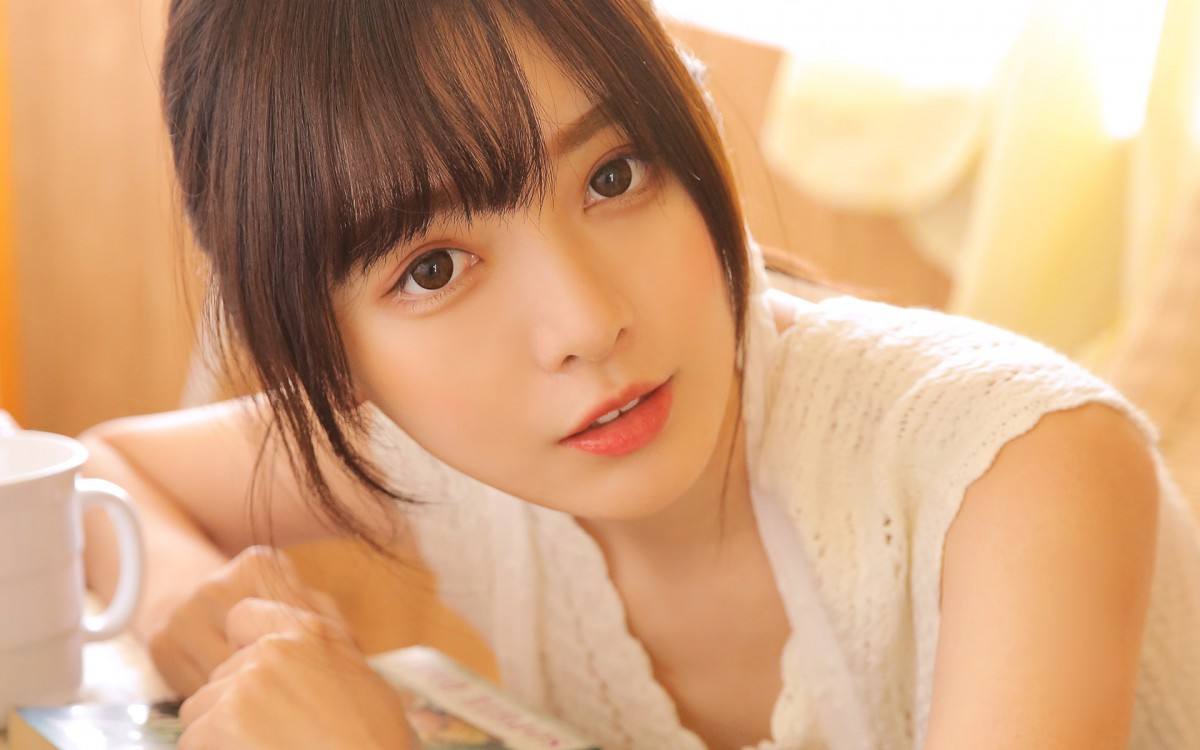 十大平价抗皱美白精华,抗老保湿美白精华如何搭配