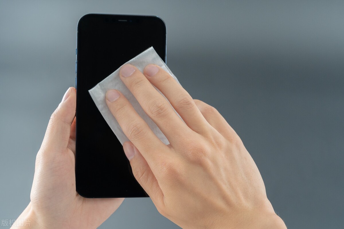 壹邦小知识：75%酒精湿巾可以托运吗？75%酒精湿巾可以带上高铁吗