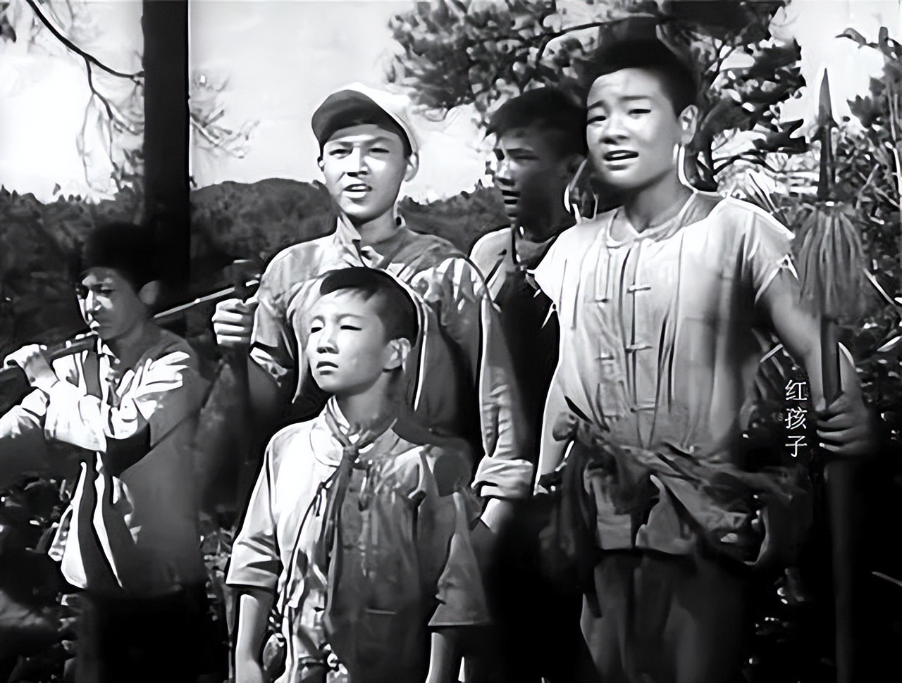 适合小孩子看的国产军事战争电影,国内首部儿童军事题材电影