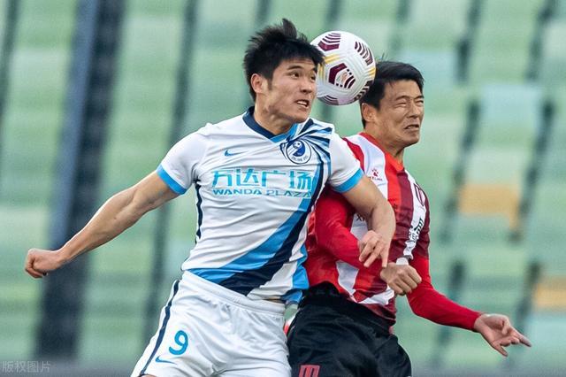 围堵裁判名场面,围堵裁判