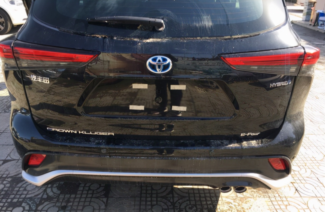 丰田皇冠陆放真实油耗,皇冠陆放燃油版2.0真实油耗