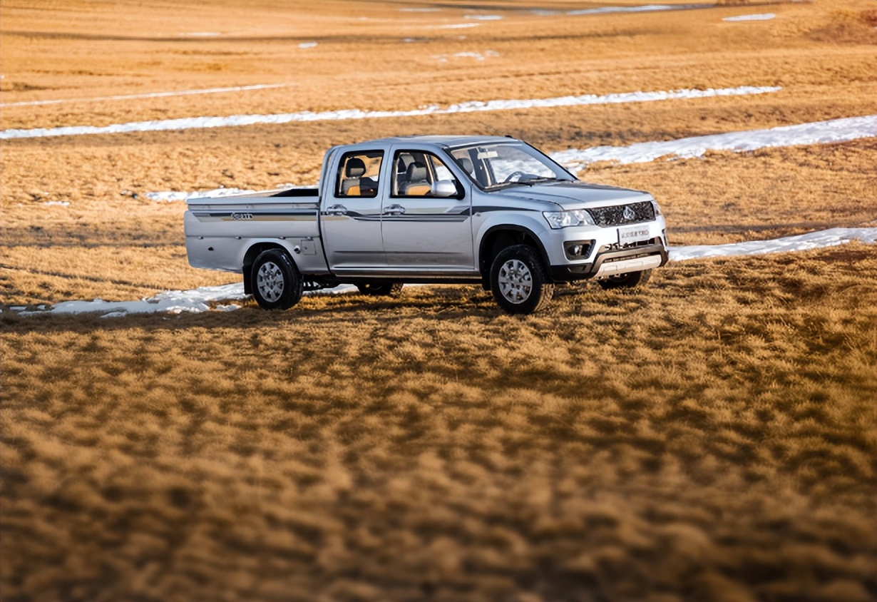 试驾长安凯程F300实用耐用动力操控舒适感一样不少