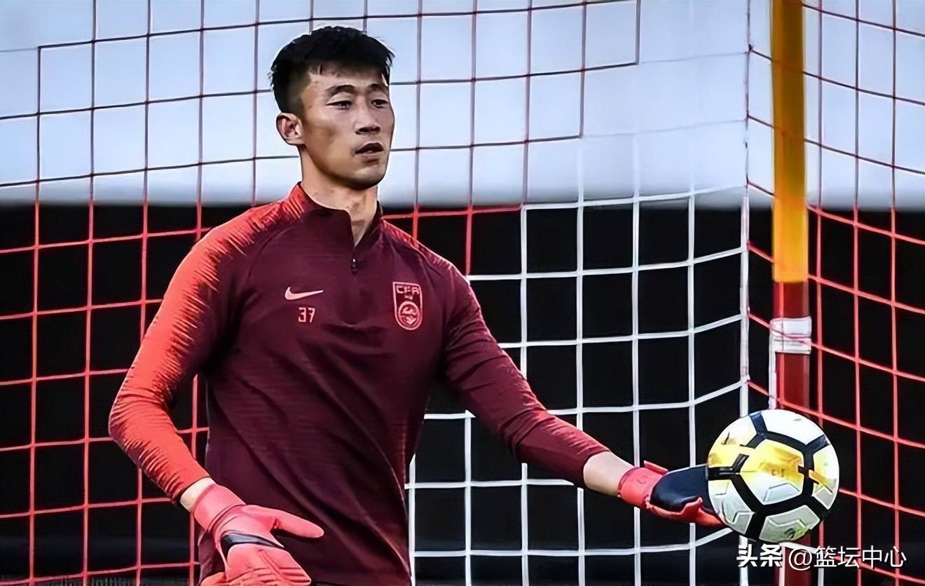 李铁全招了？张鹭被拷走后，又有两名球员落网，一人是李铁同乡