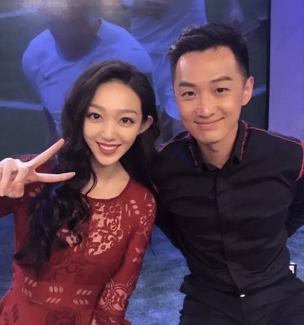 央视台主持人舒冬个人简历,央视最暖男主持舒冬