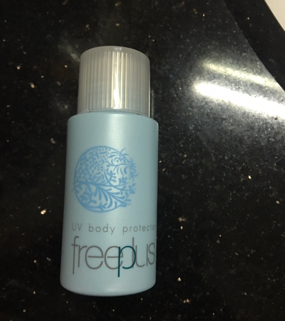 什么牌子的防晒霜防晒效果最好,不油的防晒霜哪个牌子好用国货