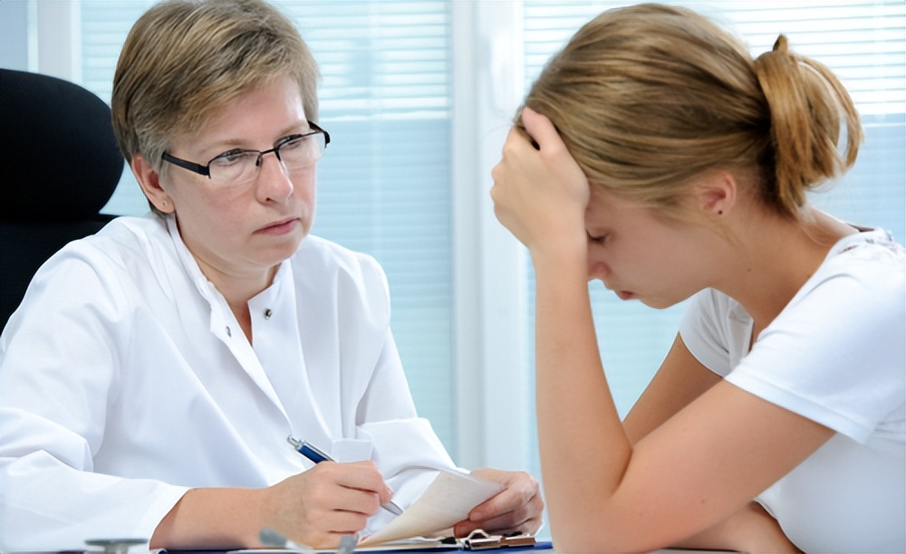 为什么说白头发越来越多,为什么白头发年轻化