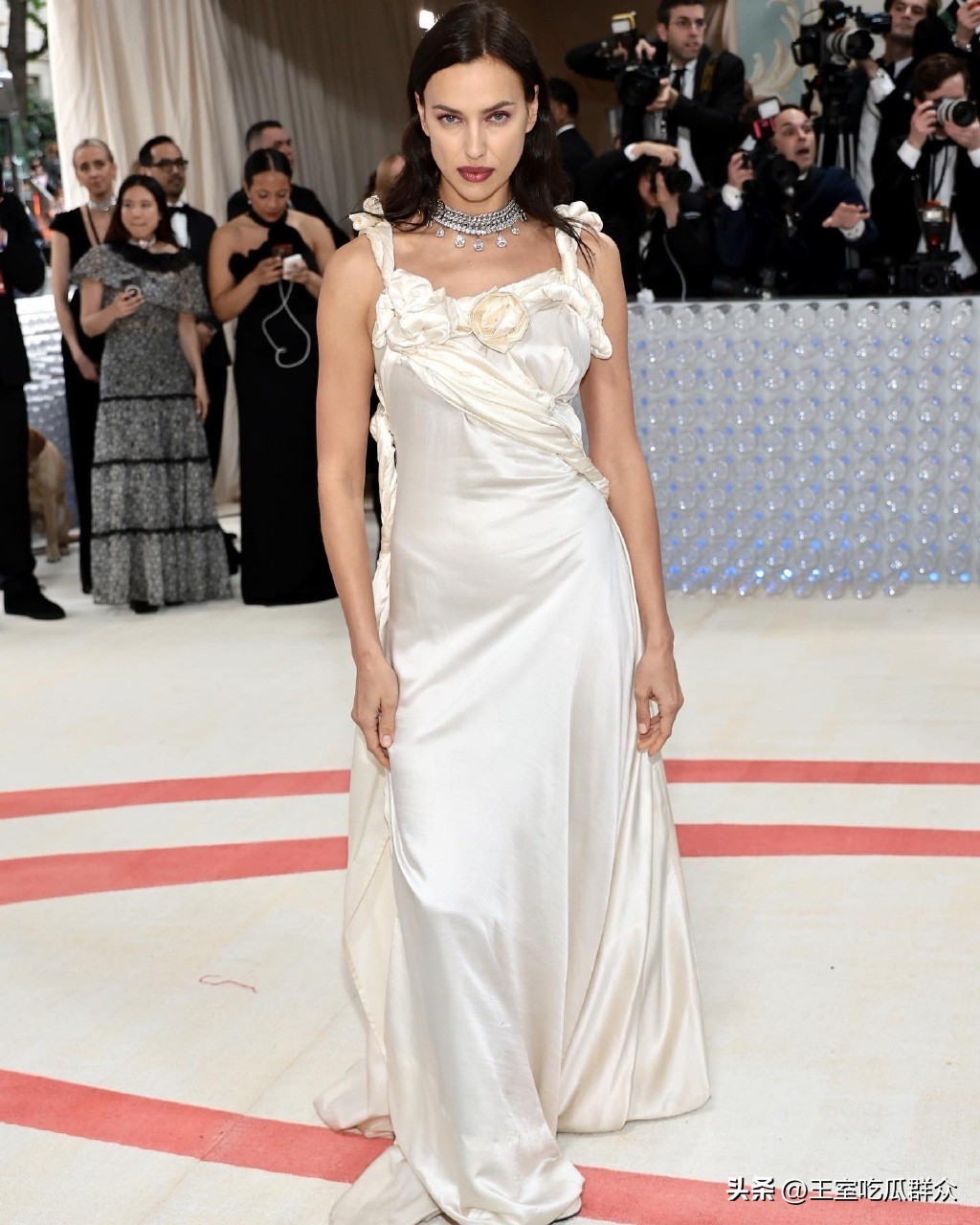 c罗女友乔治娜晒美照大秀身材,c罗前女友晒照秀身材