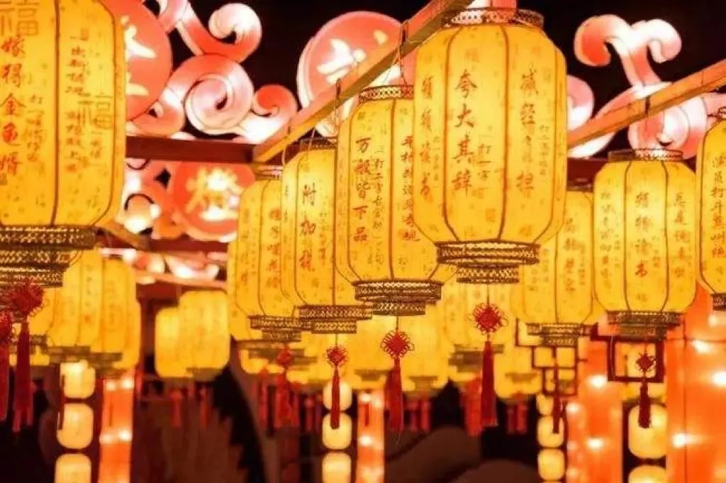 元宵节最经典的八首诗词排行,十首最经典的元宵诗词大全