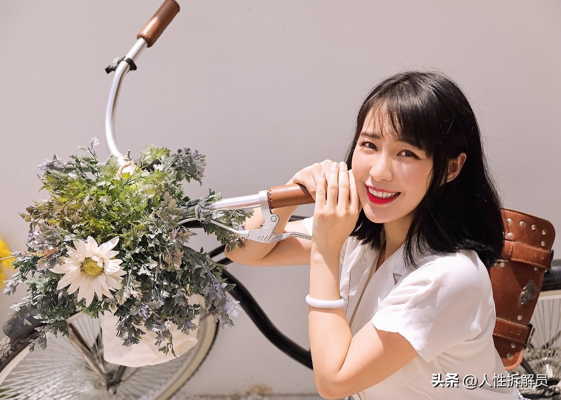 伴侣间接吻，为什么不觉得对方的口水恶心？如果吐出来呢？