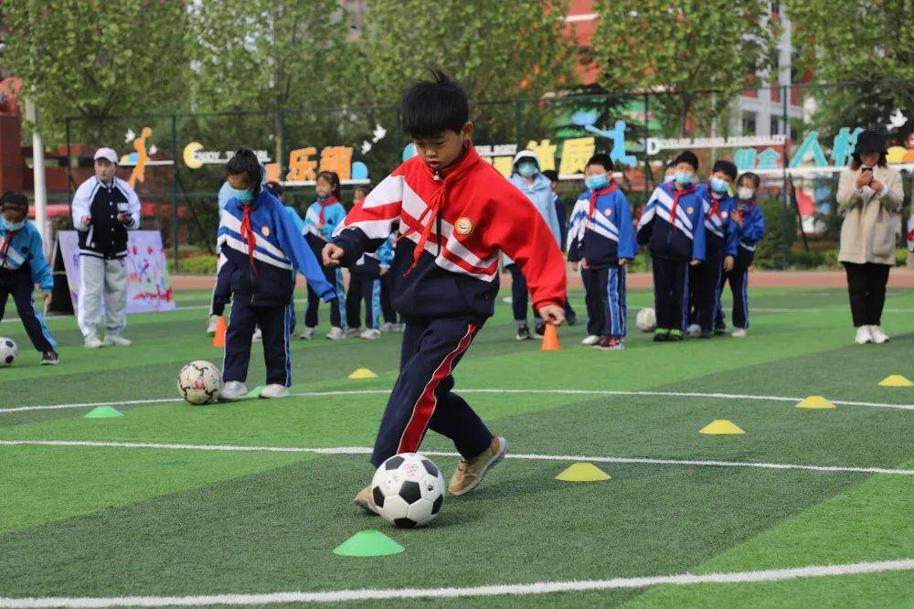 绿城小学足球节,阳光体育节校园风采