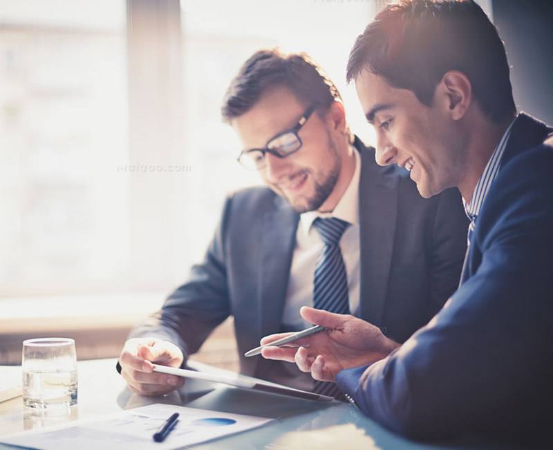 见领导紧张领导会讨厌吗,如果职场遇到强势领导怎么办