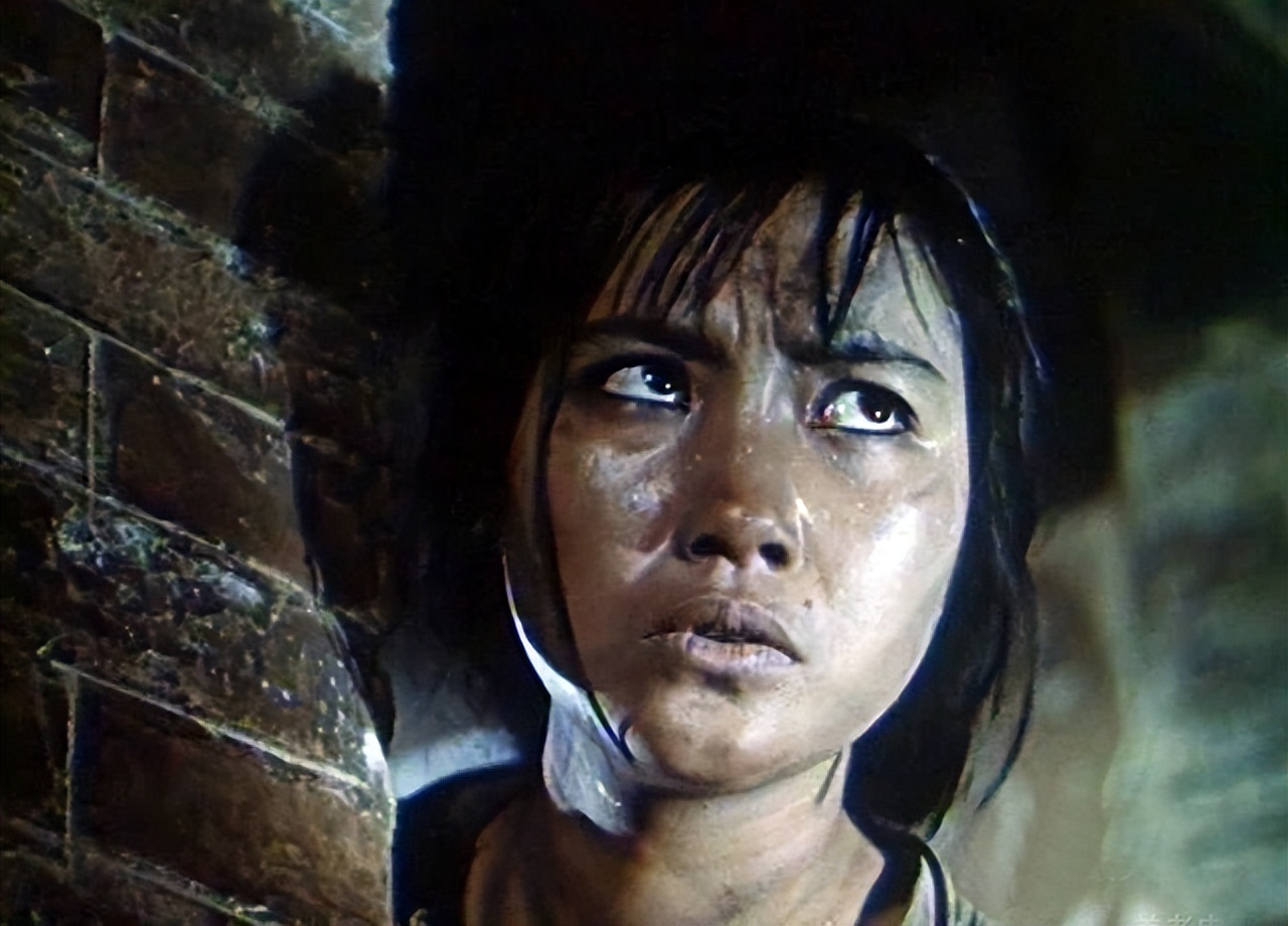 刚打完玻尿酸就别来尬演女兵了这5位女星演女兵让人看着真难受