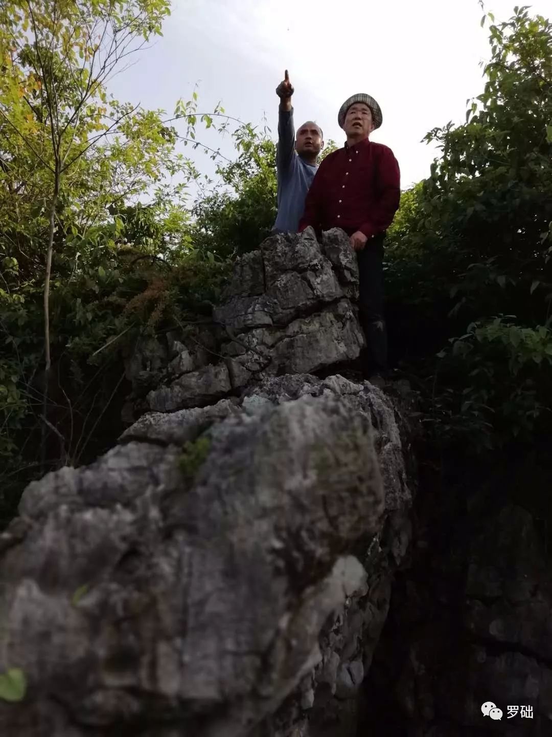 鐭虫湪灞卞,鐭虫湪瀵ㄥソ椋庡厜