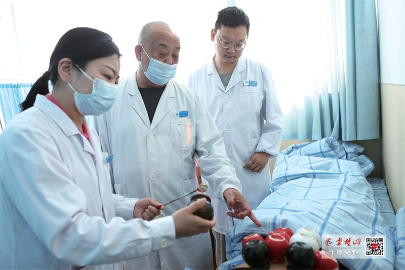 十堰“敬业堂”老字号焕发新活力一家六代人接力传承中医国粹