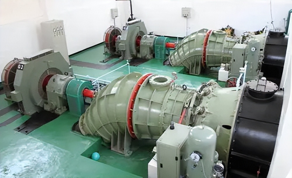 交流发电机原理结构图解,发电机结构组成和工作原理