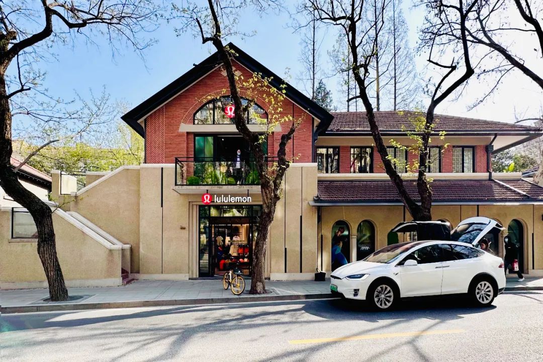 lululemon新展中国2018,lululemon上海第一家