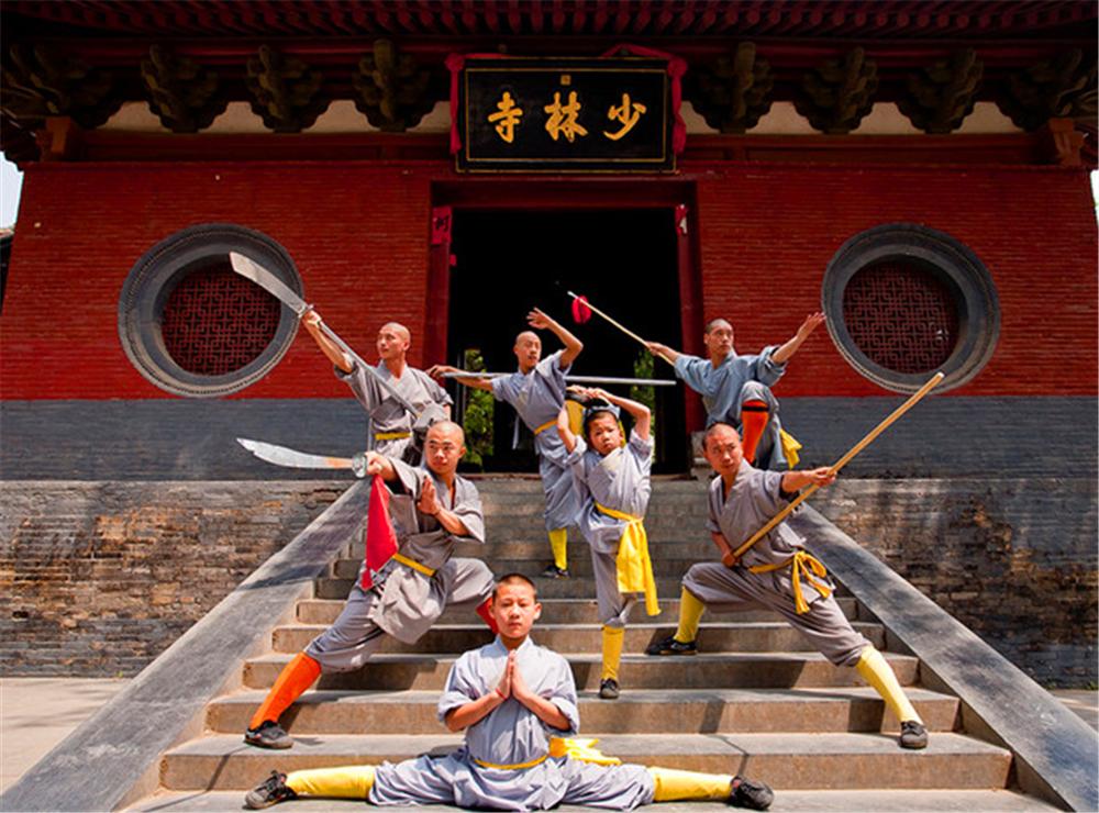 少林寺方丈释永信的袈裟有多值钱,释永信一身袈裟和佛珠多少钱