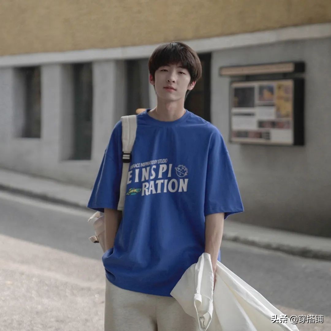 夏天穿t恤怎么穿显高男士,矮个子男生穿什么t恤好