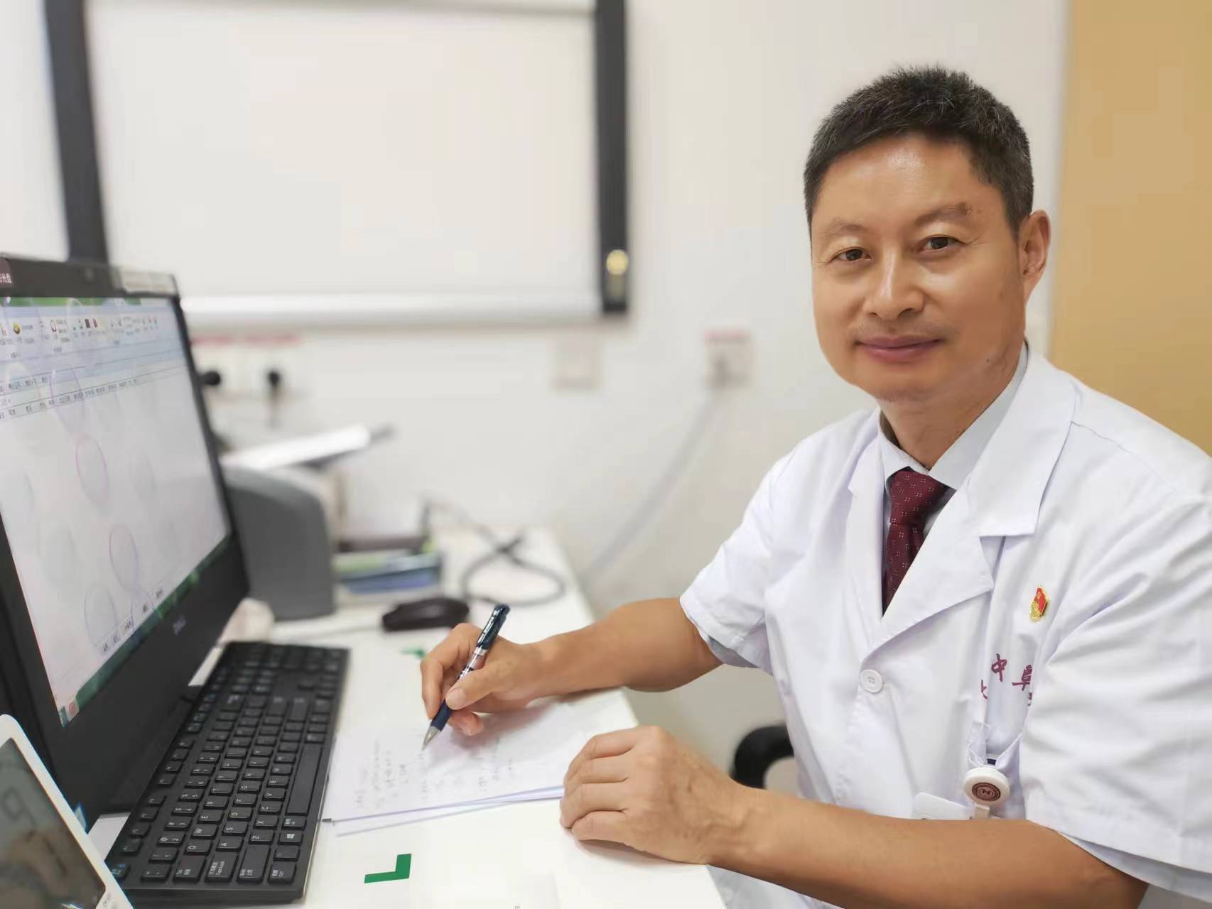 杜秋波：做患者信赖的“医心人”