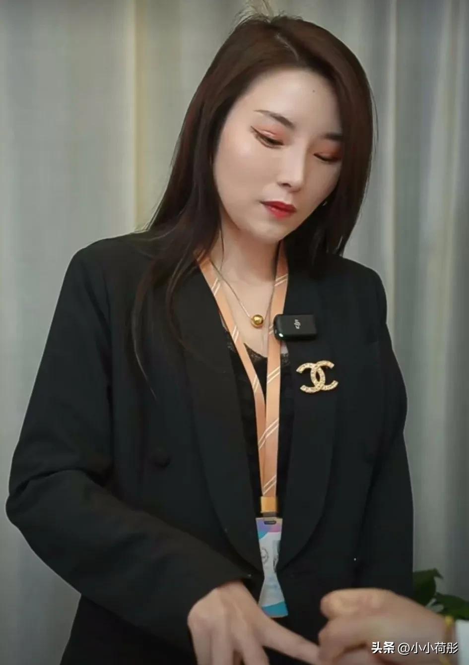 石头剪刀布街头亲吻和拥抱戏外国,石头剪刀布儿歌原唱