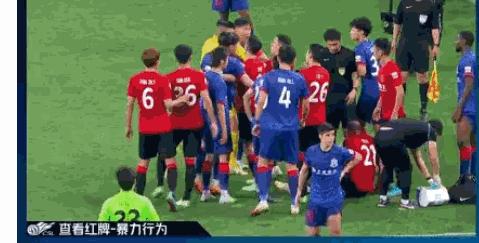 中超再现大规模冲突,中超上演全武行