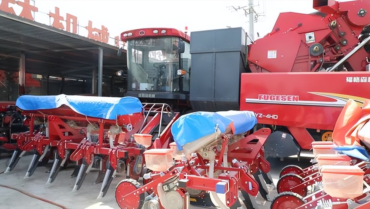 小麦收割跨区作业证,严查跨区作业证导致收割机被扣