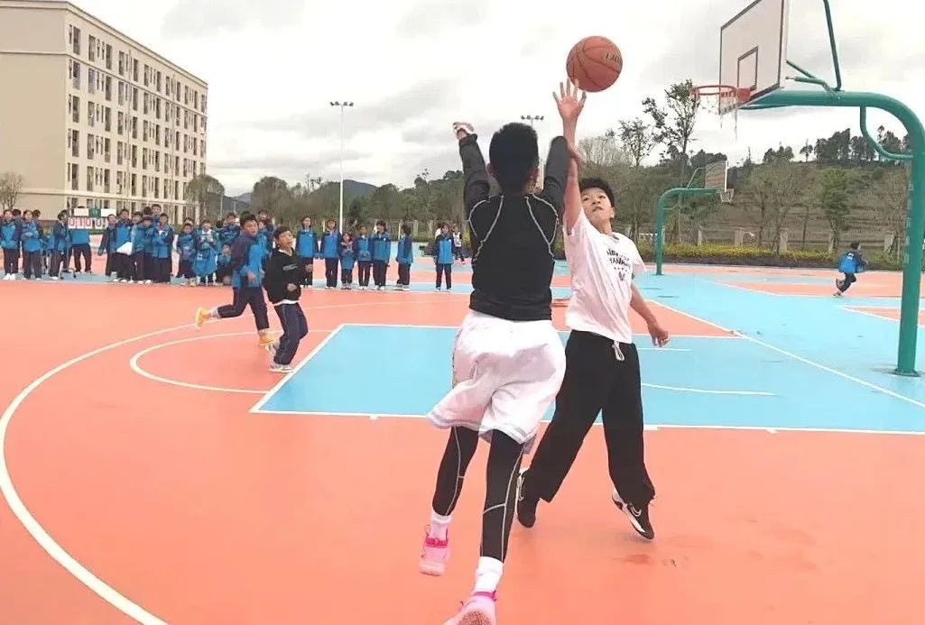 喜迎二十大|用运动谱写青春之歌