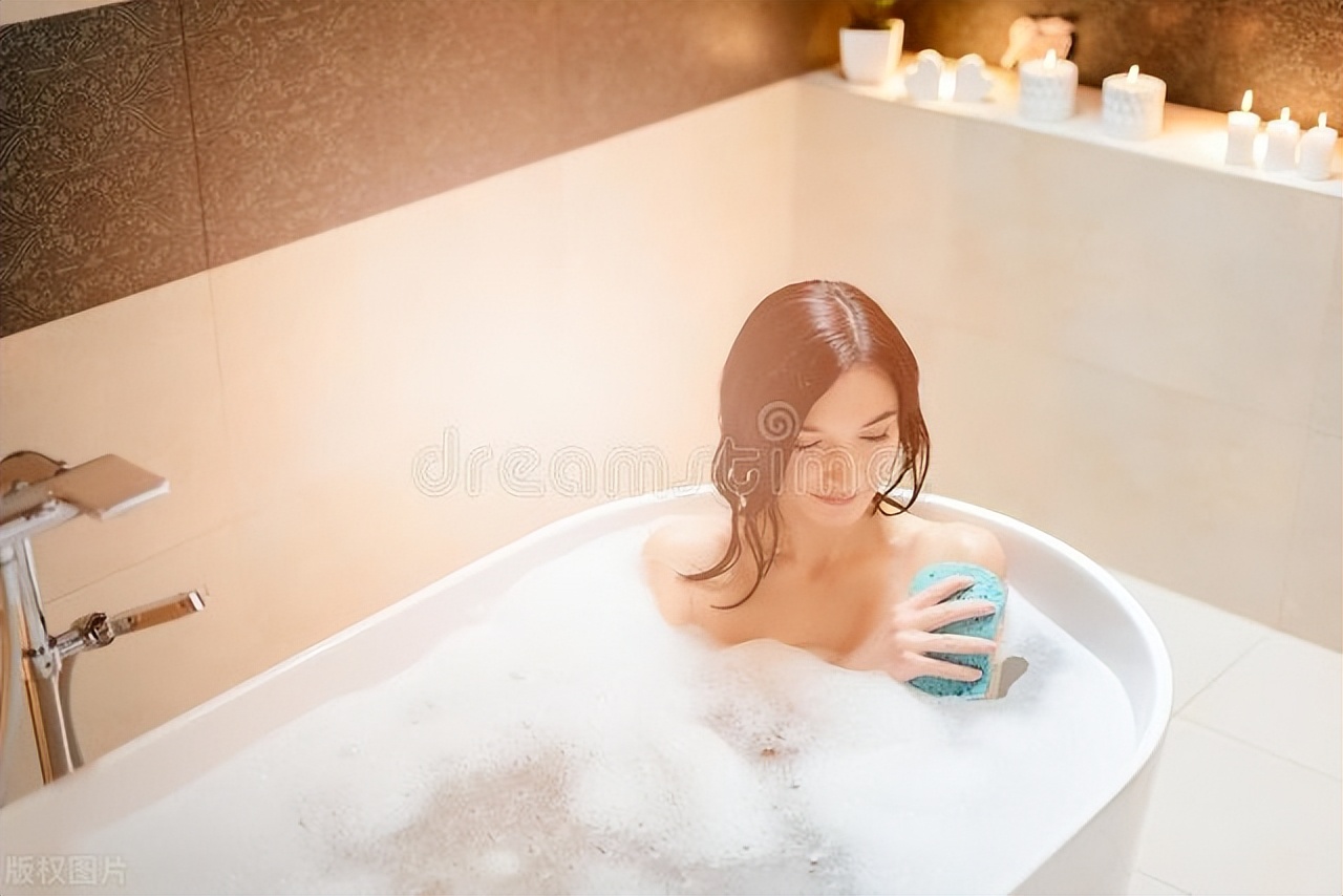 洗澡体毛脱落怎么回事,洗澡时毛发掉怎么回事