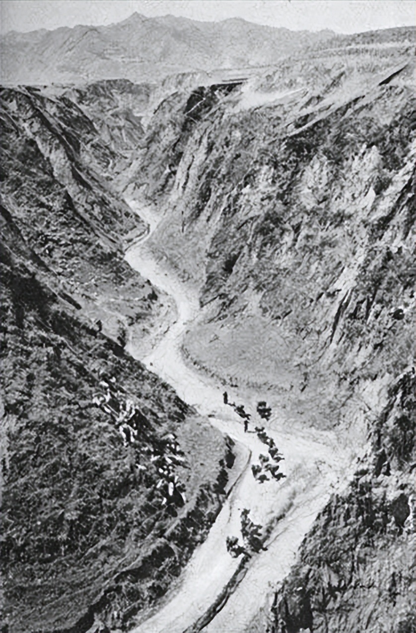 抗战神剧手撕活人原片,抗战神剧手撕活人是什么