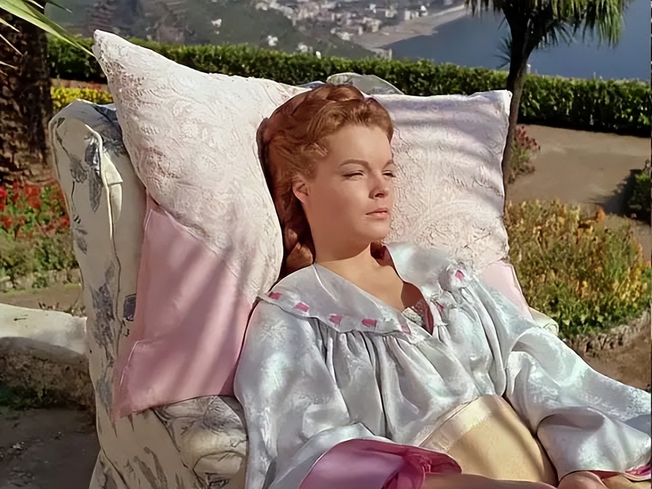 抱歉，该上热搜的是她，不是男足