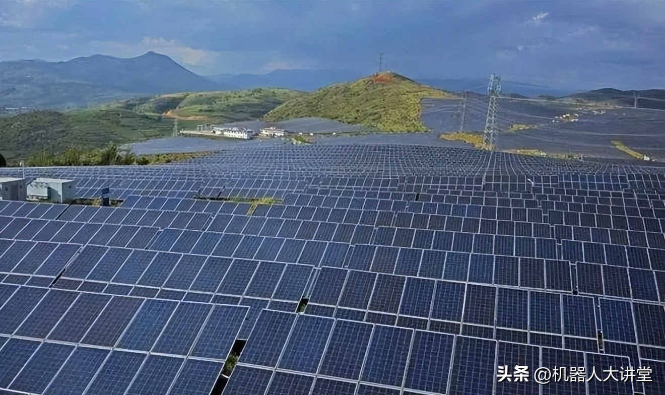 太阳能光伏自动清洗机器人,光伏清扫机器人投资比例高得惊人