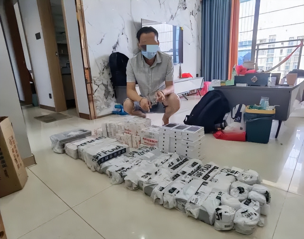 5000万套代购走私案告破海关发布,5000万走私案件告破