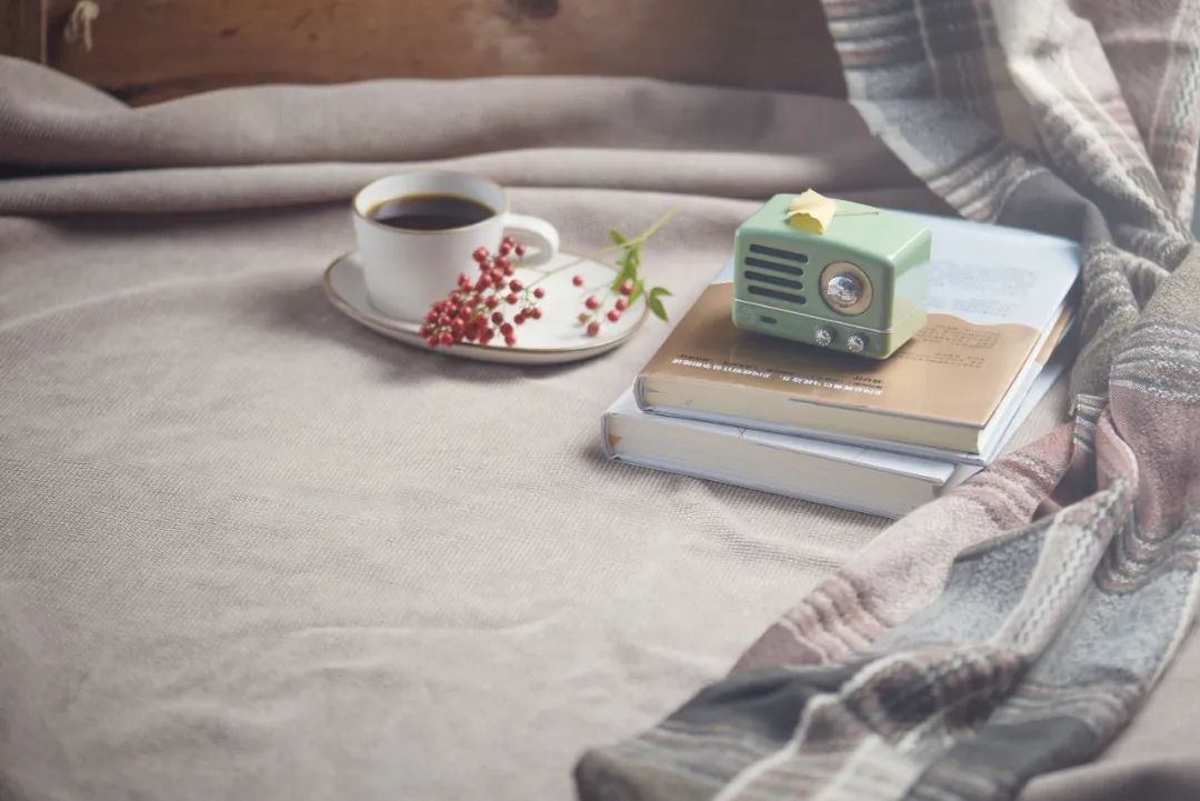 真正爱你的人是不会跟别人聊天的,从来不和你说情话的人真的爱你吗