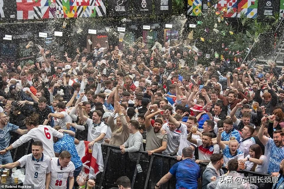 肯德基庆祝阿根廷夺冠,肯德基快闪酒吧