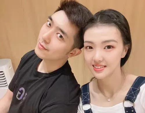 2022辽宁男篮球迷看球,辽宁男篮现场观赛视角